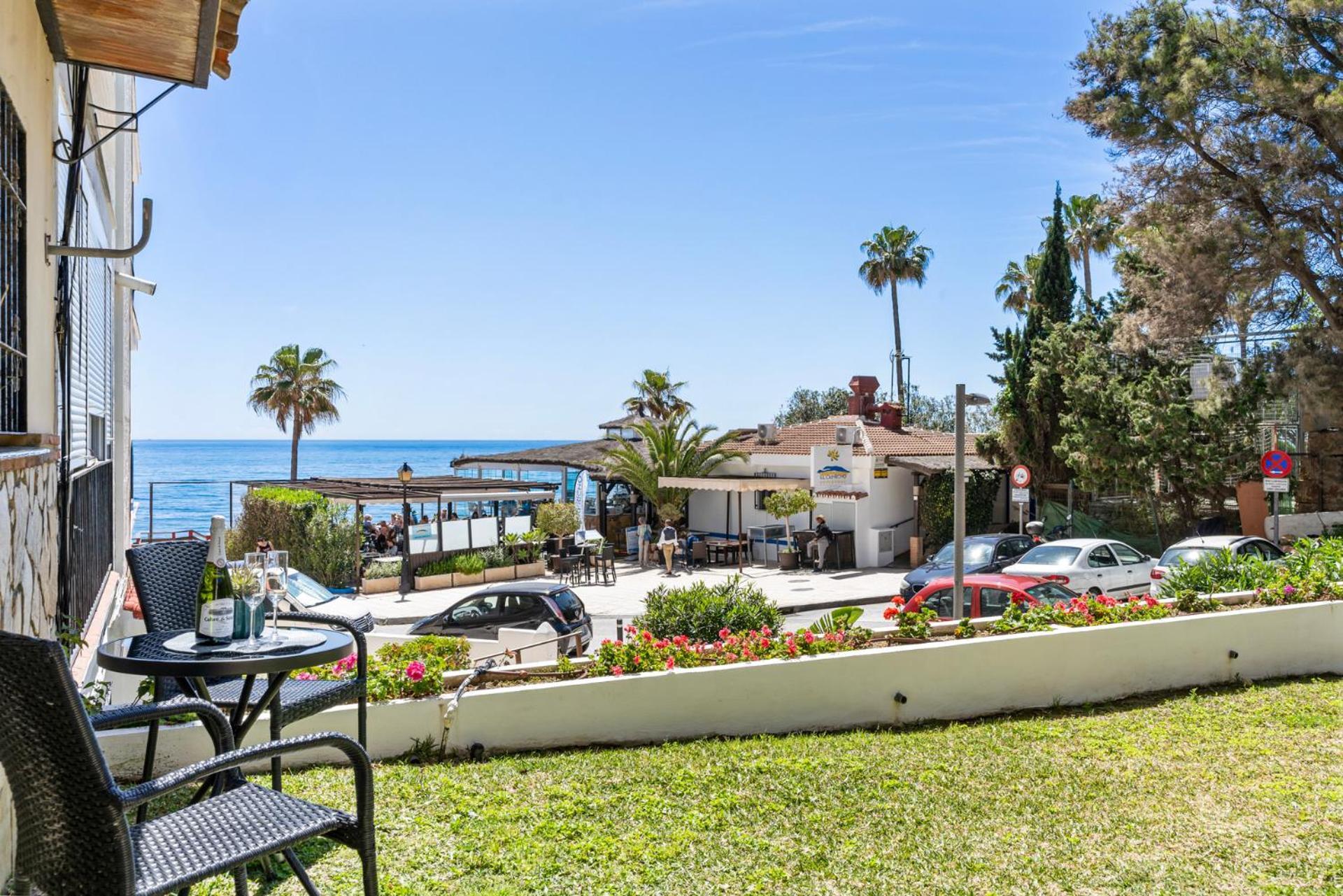 Beachfront Calahonda Apartment By Costarentals - Ref 89 Ситио-де-Калаонда Экстерьер фото
