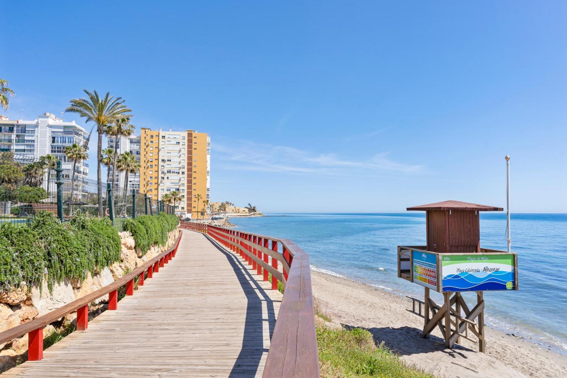 Beachfront Calahonda Apartment By Costarentals - Ref 89 Ситио-де-Калаонда Экстерьер фото
