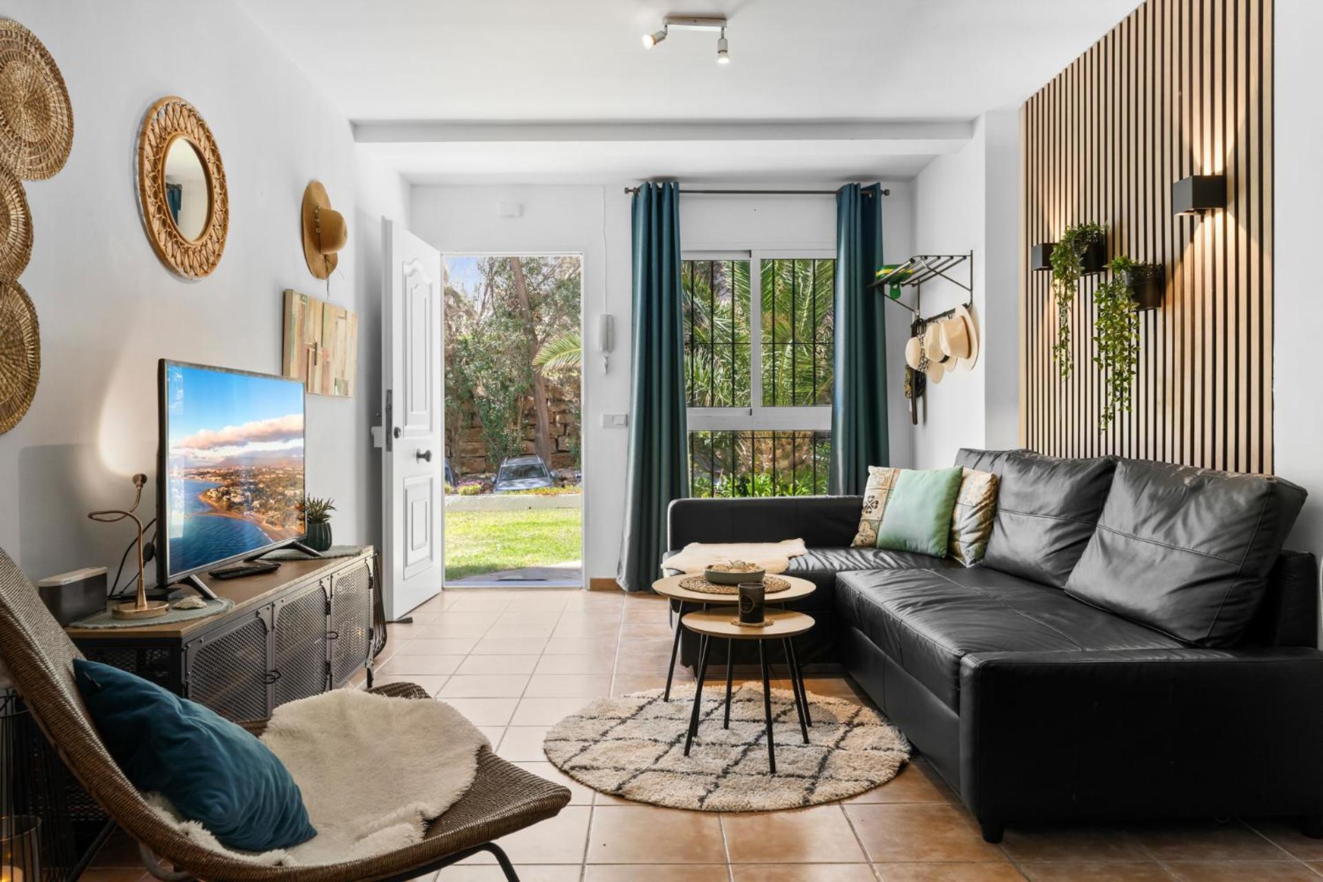 Beachfront Calahonda Apartment By Costarentals - Ref 89 Ситио-де-Калаонда Экстерьер фото