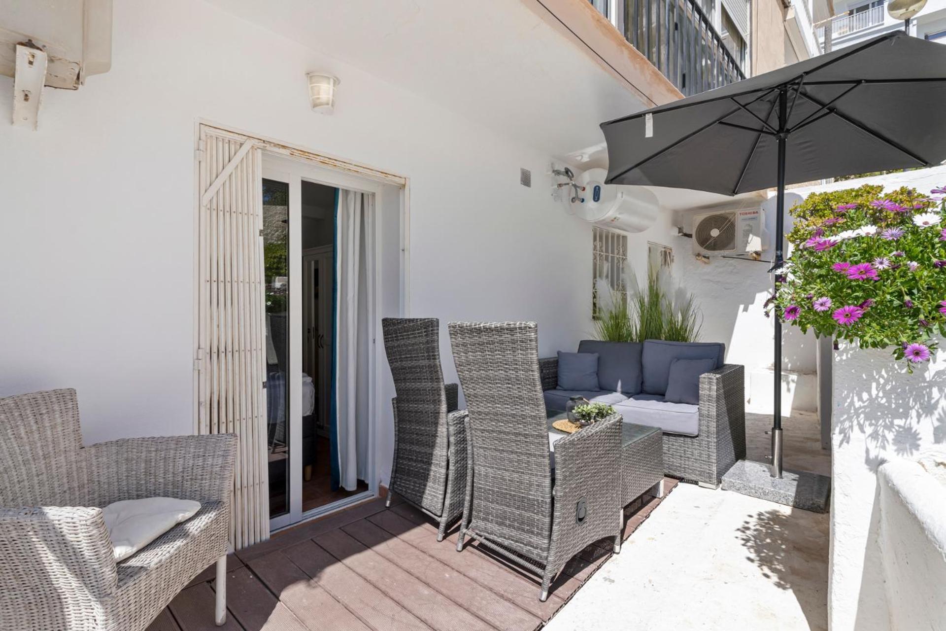 Beachfront Calahonda Apartment By Costarentals - Ref 89 Ситио-де-Калаонда Экстерьер фото